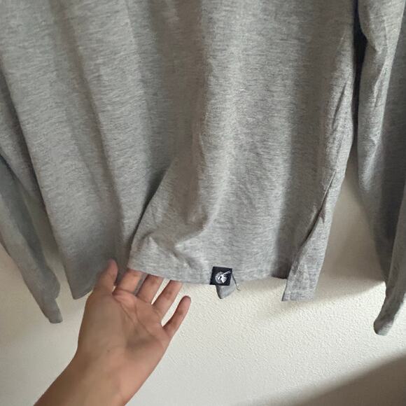 The‎ White Company Long Sleeve T-Shirt Gray V-Neck Athletic Top - Picture 3 of 5